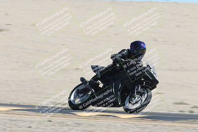 media/Oct-05-2025-CVMA (Sun) [[beeef4f201]]/Race 11-500-400(4)-350 Supersport/